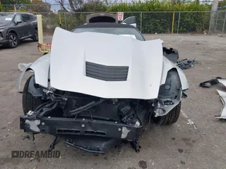 2019 Chevrolet Corvette 1LT with VIN 1G1YB3D72K5113016, listed as a IAAI auction lot 41311267 with 62,898 mi miles. Bid and sale history available at carsss.com. Image 13.