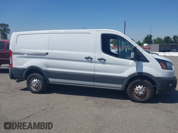 2023 Ford Transit z VIN 1FTYE2Y89PKA72629, wystawiony jako IAAI lot #42633315 z przebiegiem 61 547 mil mil oraz . Historia ofert i sprzedaży dostępna na DreamBid. Obrazek 14.