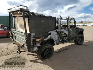 1999 Land Rover Defender with VIN SALLDKH88XA166680, listed as a Copart auction lot 50638085 with Not provided miles and Non repairable. Bid and sale history available at DreamBid. Image 3.