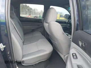 2012 Toyota Tacoma PreRunner z VIN 3TMJU4GN3CM128574, wystawiony jako IAAI lot #41776358 z przebiegiem 168 502 mil mil oraz . Historia ofert i sprzedaży dostępna na DreamBid. Obrazek 8.