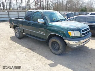 2000 Toyota Tundra SR5 with VIN 5TBBT4414YS029366, listed as a IAAI auction lot 41806120 with 352,418 mi miles. Bid and sale history available at carsss.com. Image 1.