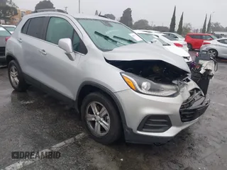 2019 Chevrolet Trax LT z VIN 3GNCJLSB9KL356521, wystawiony jako IAAI lot #41494327 z przebiegiem 46 208 mil mil oraz . Historia ofert i sprzedaży dostępna na DreamBid. Obrazek 1.