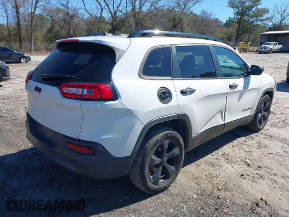 2017 Jeep Cherokee Sport z VIN 1C4PJLAB2HW654617, wystawiony jako IAAI lot #41595886 z przebiegiem 226 290 mil mil oraz . Historia ofert i sprzedaży dostępna na DreamBid. Obrazek 4.