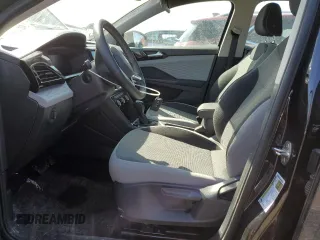 2023 Volkswagen Taos S z VIN 3VVCX7B24PM373552, wystawiony jako Copart lot #49386635 z przebiegiem 10 606 mil mil oraz Szkoda całkowita • Salvage title. Historia ofert i sprzedaży dostępna na DreamBid. Obrazek 7.