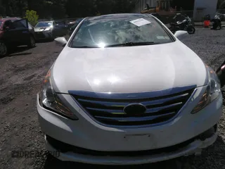 2014 Hyundai Sonata SE with VIN 5NPEC4AC3EH896740, listed as a IAAI auction lot 40032340 with 131,394 mi miles and . Bid and sale history available at DreamBid. Image 12.