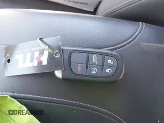 2014 Jeep Cherokee Latitude z VIN 1C4PJLCS5EW105809, wystawiony jako IAAI lot #41331585 z przebiegiem 207 609 mil mil oraz . Historia ofert i sprzedaży dostępna na DreamBid. Obrazek 11.