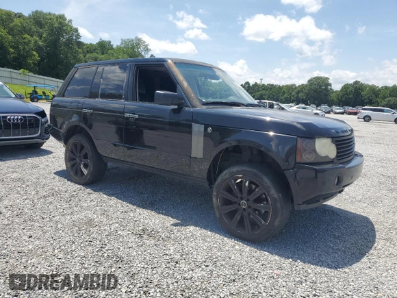 2007 Land Rover Range Rover SC z VIN SALMF13477A260980, wystawiony jako Copart lot #61795715 z przebiegiem Nie podano mil oraz Czysty tytuł • Clean title. Historia ofert i sprzedaży dostępna na DreamBid. Obrazek 4.