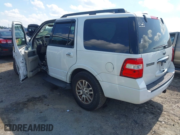 2013 Ford Expedition XLT with VIN 1FMJU1H59DEF13542, listed as a IAAI auction lot 42632656 with 120,735 mi miles and . Bid and sale history available at DreamBid. Image 3.