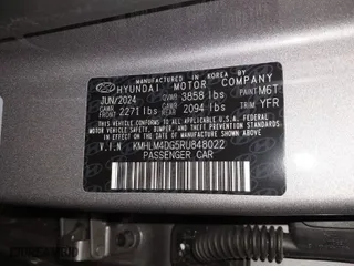 2024 Hyundai Elantra SEL with VIN KMHLM4DG5RU848022, listed as a IAAI auction lot 41600546 with 5,924 mi miles. Bid and sale history available at carsss.com. Image 9.