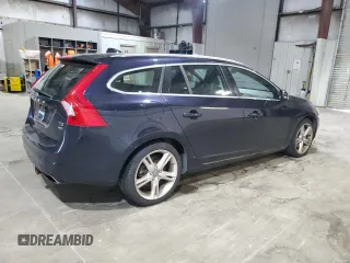 2016 Volvo V60 T5 Premier z VIN YV1612SK2G1309887, wystawiony jako Copart lot #59885775 z przebiegiem 139 271 mil mil oraz Czysty tytuł • Clean title. Historia ofert i sprzedaży dostępna na DreamBid. Obrazek 3.