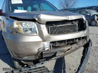 2007 Honda Pilot LX with VIN 5FNYF28127B038187, listed as a IAAI auction lot 41639252 with 149,548 mi miles. Bid and sale history available at carsss.com. Image 6.