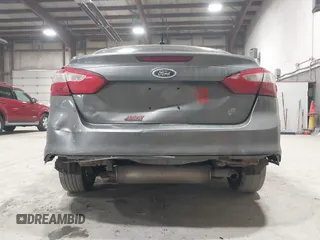 2014 Ford Focus SE with VIN 1FADP3F26EL446138, listed as a IAAI auction lot 42007291 with 201,261 mi miles. Bid and sale history available at carsss.com. Image 6.