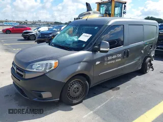 2017 Ram ProMaster City Cargo Tradesman z VIN ZFBERFAB9H6D25646, wystawiony jako IAAI lot #42258881 z przebiegiem 92 286 mil mil oraz . Historia ofert i sprzedaży dostępna na DreamBid. Obrazek 2.