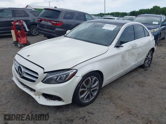 2017 Mercedes-Benz C 300 с VIN 55SWF4JB9HU179554, выставлен на аукционе IAAI как лот 42290729 с пробегом 142 389 миль миль и . История ставок и продаж доступна на DreamBid. Изображение 2.