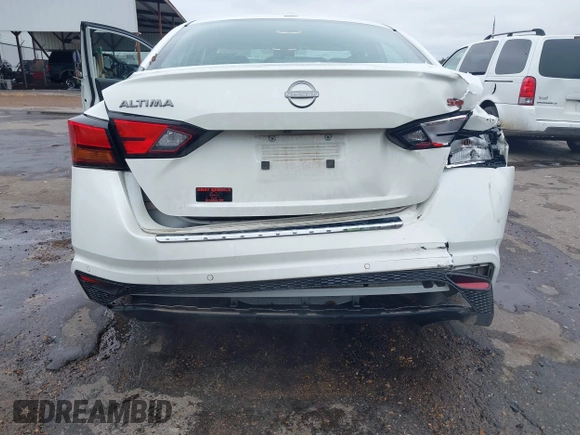 2023 Nissan Altima SR z VIN 1N4BL4CV2PN357441, wystawiony jako IAAI lot #41411612 z przebiegiem 47 507 mil mil oraz . Historia ofert i sprzedaży dostępna na DreamBid. Obrazek 6.