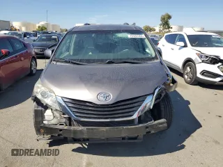 2011 Toyota Sienna LE AAS с VIN 5TDKK3DC3BS133408, выставлен на аукционе Copart как лот 72582564 с пробегом 128 168 миль миль и Списание • Salvage title. История ставок и продаж доступна на DreamBid. Изображение 5.