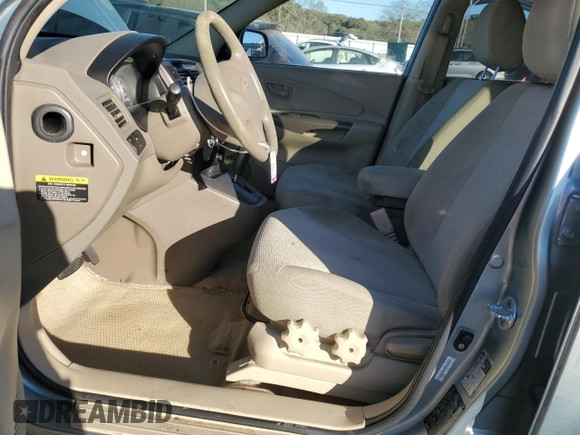 2008 Hyundai Tucson GLS with VIN KM8JM12B38U755186, listed as a Copart auction lot 77097104 with 209,714 mi miles and Salvage Title. Bid and sale history available at carsss.com. Image 7.