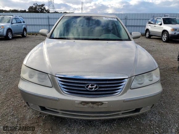 2009 Hyundai Azera GLS with VIN KMHFC46D09A349844, listed as a Copart auction lot 79972964 with 218,481 mi miles and Clean Title. Bid and sale history available at carsss.com. Image 5.