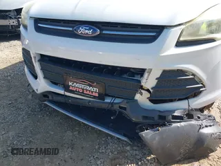 2013 Ford Escape SE with VIN 1FMCU0GX2DUB60296, listed as a IAAI auction lot 41955131 with 144,762 mi miles. Bid and sale history available at carsss.com. Image 6.