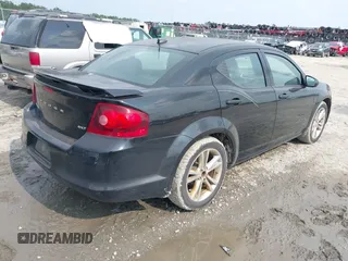 2012 Dodge Avenger SXT z VIN 1C3CDZCB0CN312611, wystawiony jako IAAI lot #42408352 z przebiegiem 191 865 mil mil oraz . Historia ofert i sprzedaży dostępna na DreamBid. Obrazek 4.