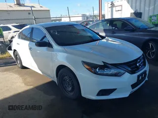 2018 Nissan Altima SR with VIN 1N4AL3AP2JC163232, listed as a IAAI auction lot 41818746 with 73,707 mi miles and . Bid and sale history available at carsss.com. Image 1.