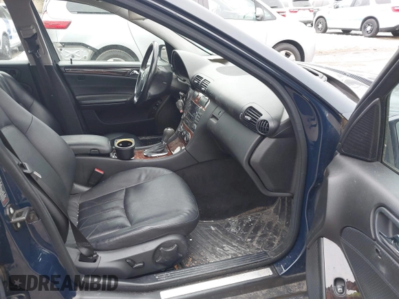 2005 Mercedes-Benz C 240 with VIN WDBRF81J95F703336, listed as a IAAI auction lot 41479955 with 112,569 mi miles and . Bid and sale history available at DreamBid. Image 5.