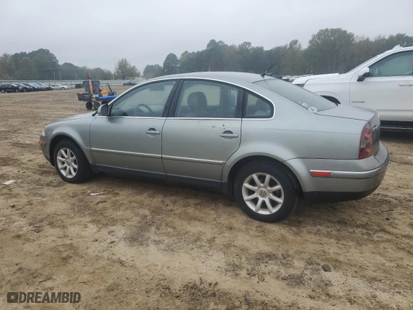 2004 Volkswagen Passat Sedan GLS with VIN WVWPE63B44E275945, listed as a Copart auction lot 77300864 with 194,567 mi miles and Salvage Title. Bid and sale history available at carsss.com. Image 2.