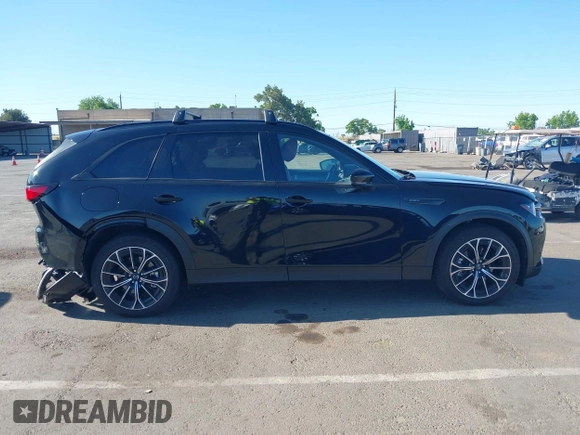 2025 Mazda CX-70 Premium Plus with VIN JM3KJEHA8S1100304, listed as a IAAI auction lot 42261867 with 2,678 mi miles and . Bid and sale history available at DreamBid. Image 13.