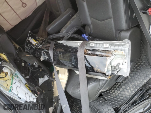 2019 Cadillac Escalade ESV Premium Luxury z VIN 1GYS3JKJ9KR320583, wystawiony jako Copart lot #71666784 z przebiegiem Nie podano mil oraz Szkoda całkowita • Salvage title. Historia ofert i sprzedaży dostępna na DreamBid. Obrazek 13.