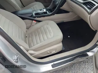 2017 Ford Fusion SE z VIN 3FA6P0HD8HR126511, wystawiony jako IAAI lot #42192296 z przebiegiem Nie podano mil oraz . Historia ofert i sprzedaży dostępna na DreamBid. Obrazek 5.