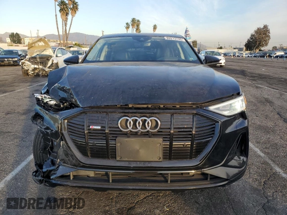 2021 Audi e-tron Sportback Prestige z VIN WA13ABGE7MB040149, wystawiony jako Copart lot #89213745 z przebiegiem 13 496 mil mil oraz Szkody całkowita. Historia ofert i sprzedaży dostępna na DreamBid. Obrazek 5.