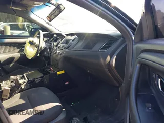 2018 Ford Police Interceptor Sedan with VIN 1FAHP2MK6JG104397, listed as a IAAI auction lot 41630443 with 86,257 mi miles. Bid and sale history available at carsss.com. Image 5.