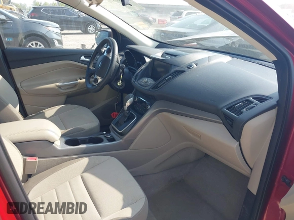 2013 Ford Escape SE z VIN 1FMCU0GX6DUD33172, wystawiony jako IAAI lot #42422870 z przebiegiem 155 696 mil mil oraz . Historia ofert i sprzedaży dostępna na DreamBid. Obrazek 5.