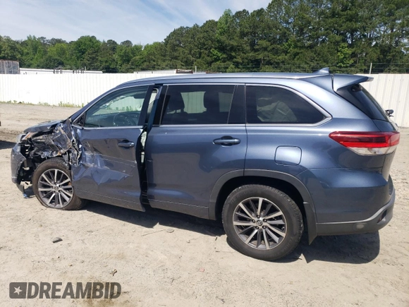 2017 Toyota Highlander XLE with VIN 5TDJZRFH7HS399459, listed as a Copart auction lot 57623325 with 141,568 mi miles and Salvage title. Bid and sale history available at DreamBid. Image 2.
