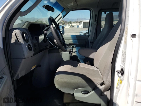 2014 Ford Econoline Passenger XL с VIN 1FBSS3BL4EDA85358, выставлен на аукционе Copart как лот 62875725 с пробегом 156 816 миль миль и Списание • Salvage title. История ставок и продаж доступна на DreamBid. Изображение 7.