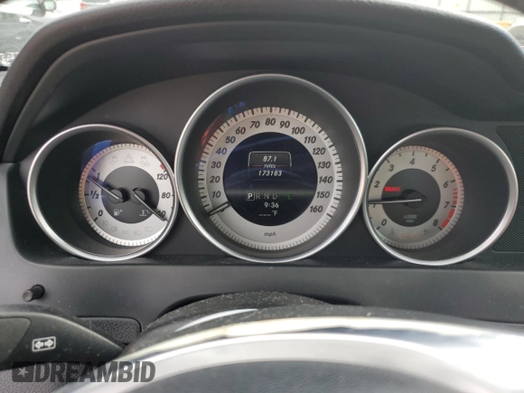 2013 Mercedes-Benz C 300 Sport z VIN WDDGF8AB3DA788872, wystawiony jako Copart lot #56325655 z przebiegiem 173 183 mil mil oraz Szkoda całkowita • Salvage title. Historia ofert i sprzedaży dostępna na DreamBid. Obrazek 9.