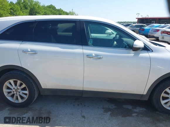 2019 Kia Sorento S V6 with VIN 5XYPG4A50KG565227, listed as a IAAI auction lot 42042549 with 1,234 mi miles. Bid and sale history available at carsss.com. Image 13.