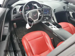 2017 Chevrolet Corvette 1LT z VIN 1G1YB2D7XH5117396, wystawiony jako Copart lot #52410255 z przebiegiem 31 357 mil mil oraz Szkoda całkowita • Salvage title. Historia ofert i sprzedaży dostępna na DreamBid. Obrazek 8.