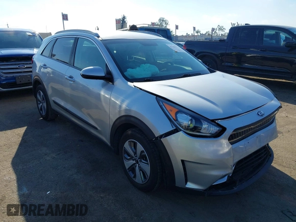 2019 Kia Niro LX with VIN KNDCB3LC3K5351134, listed as a IAAI auction lot 41364375 with 113,883 mi miles. Bid and sale history available at carsss.com. Image 1.