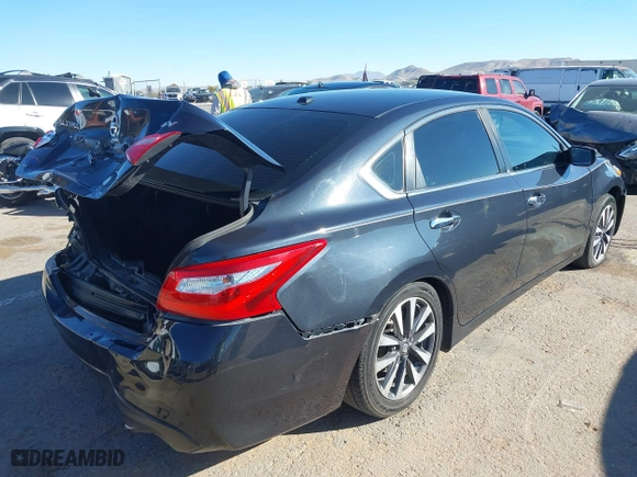 2017 Nissan Altima 2.5 SV with VIN 1N4AL3AP0HC277398, listed as a IAAI auction lot 40918944 with 214,412 mi miles. Bid and sale history available at carsss.com. Image 4.
