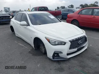 2018 Infiniti Q50 3.0t LUXE with VIN JN1EV7AP2JM363487, listed as a IAAI auction lot 40621618 with 125,508 mi miles. Bid and sale history available at carsss.com. Image 1.