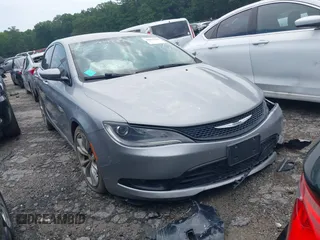 2015 Chrysler 200 S with VIN 1C3CCCBB4FN724861, listed as a IAAI auction lot 39997320 with 113,501 mi miles and . Bid and sale history available at DreamBid. Image 1.