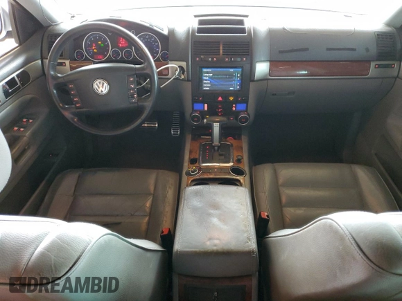 2006 Volkswagen Touareg 4.2L V8 with VIN WVGZM77L76D040030, listed as a Copart auction lot 53206065 with 133,997 mi miles and Clean Title. Bid and sale history available at DreamBid. Image 8.