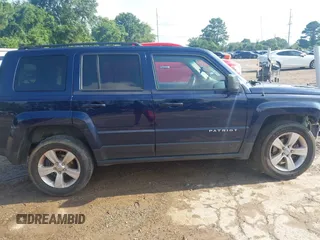 2016 Jeep Patriot Latitude with VIN 1C4NJRFB0GD608488, listed as a IAAI auction lot 42427746 with 88,325 mi miles and . Bid and sale history available at DreamBid. Image 14.