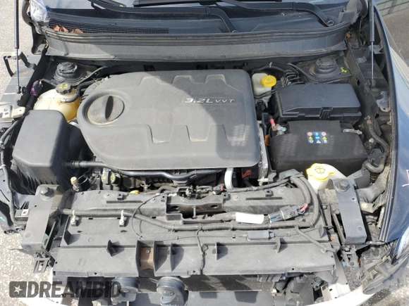 2014 Jeep Cherokee Limited z VIN 1C4PJMDS1EW132204, wystawiony jako Copart lot #57324975 z przebiegiem 98 899 mil mil oraz Szkoda całkowita • Salvage title. Historia ofert i sprzedaży dostępna na DreamBid. Obrazek 12.