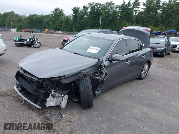 2019 Infiniti Q50 3.0t LUXE with VIN JN1EV7AR1KM559553, listed as a IAAI auction lot 40128019 with 62,272 mi miles. Bid and sale history available at carsss.com. Image 18.