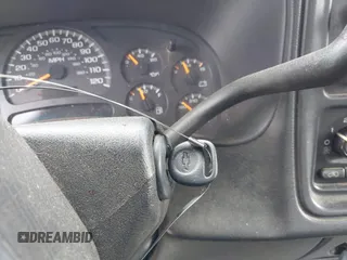 2005 Chevrolet Silverado 1500 with VIN 1GCEC14X05Z358521, listed as a IAAI auction lot 41904914 with 144,170 mi miles and . Bid and sale history available at DreamBid. Image 11.
