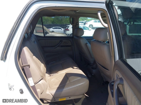 2004 Toyota Sequoia Limited with VIN 5TDZT38A04S213613, listed as a IAAI auction lot 42061362 with 179,027 mi miles. Bid and sale history available at carsss.com. Image 8.