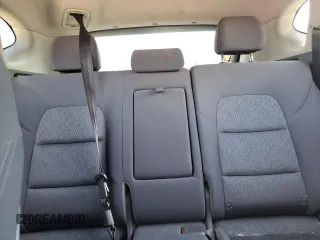 2018 Hyundai Tucson SE z VIN KM8J2CA44JU645919, wystawiony jako Copart lot #55580635 z przebiegiem Nie podano mil oraz Szkody całkowita. Historia ofert i sprzedaży dostępna na DreamBid. Obrazek 10.