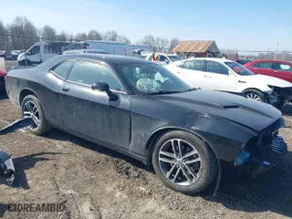 2019 Dodge Challenger SXT with VIN 2C3CDZGG7KH602924, listed as a IAAI auction lot 41795467 with 48,446 mi miles. Bid and sale history available at carsss.com. Image 1.